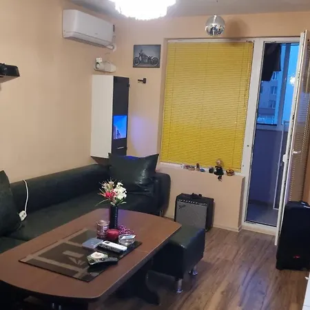One Bedroom Wifi апартамент с една спалня,тераса *